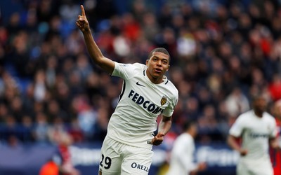 FB体育独家-乌克兰队遭遇不公判罚失分