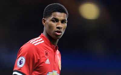 FB体育独家-亚马尔被犯规后微笑起身